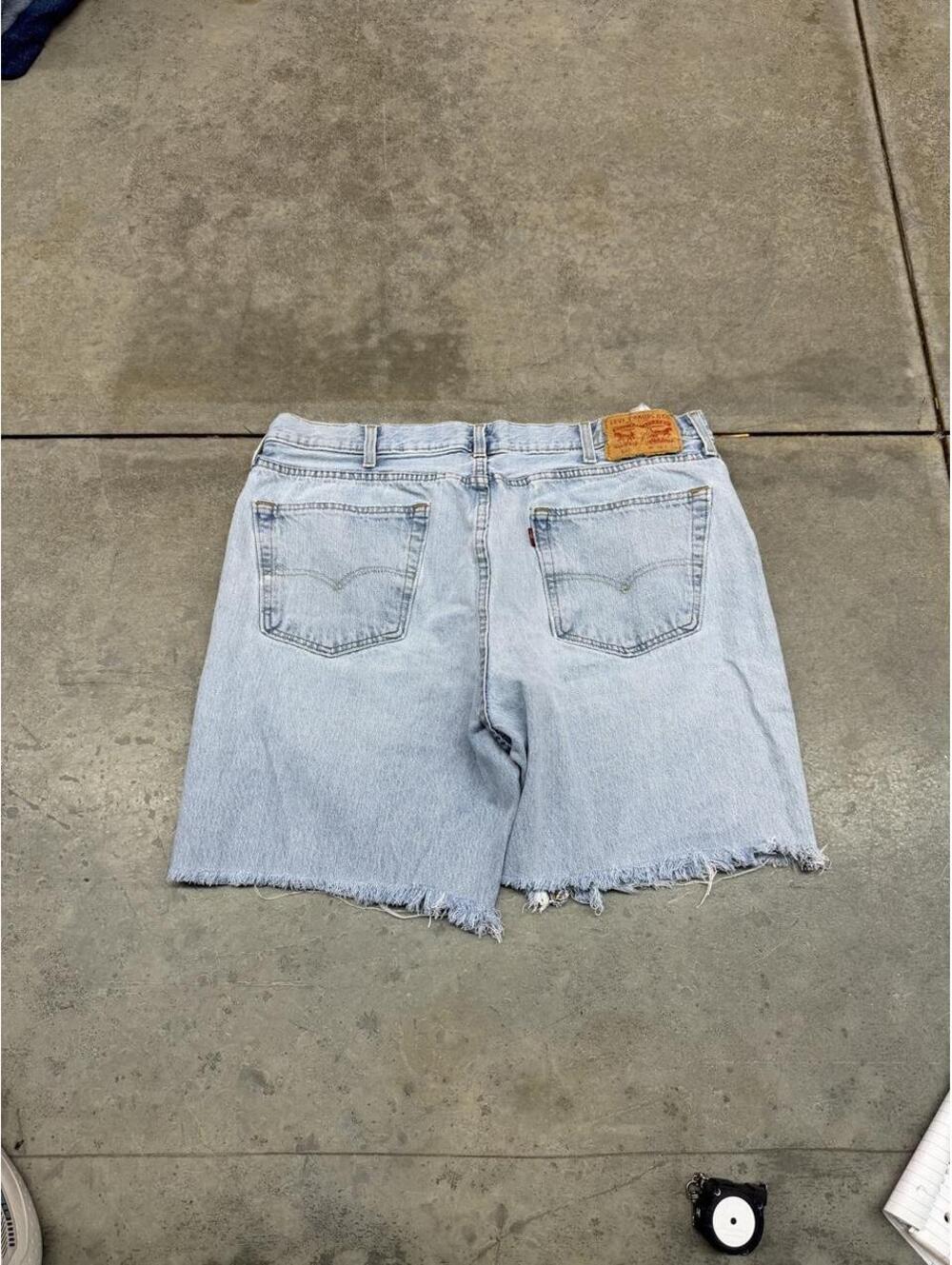 vintage levis 550 blue relaxed baggy fit cut off denim jean shorts jorts 38